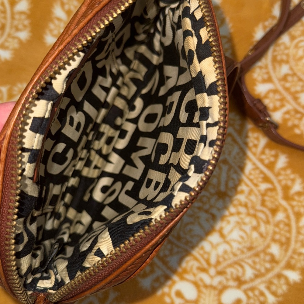 Marc by Marc Jacob’s 🤎🤎🤎 Small Crossbody - Picture 4 of 4